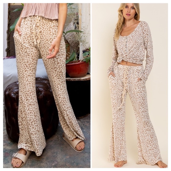 POL Leopard Flare Lounge Pants - Picture 11 of 14
